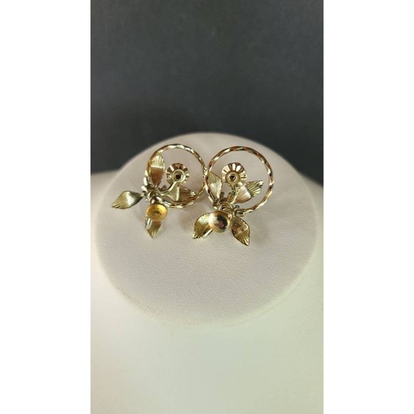 Filigree Flower Rhinestone Screwback Earrings - Picture 3 of 10